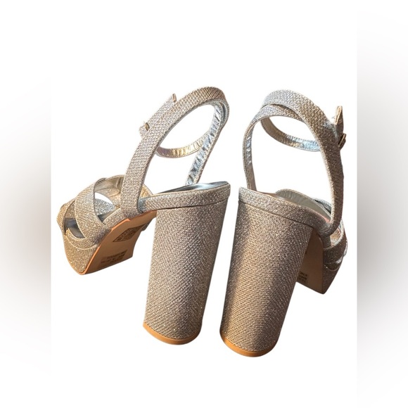 NEW Women’s Platform Chunky 5” Silver Sequined Heels Open Toe/Heel Size 8.5 - Picture 9 of 12